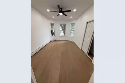 8554 106th Street, Richmond Hill, NY 11418 - Photo 3