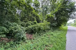 140 N Drury Ln, Newburgh, NY 12550 - Photo 11