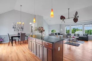 27 Frieda Ln, Poughkeepsie, NY 12603 - Photo 9
