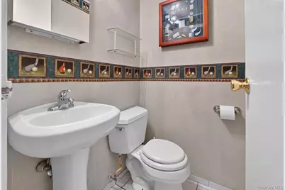 278 Brettonwoods Drive #278, Coram, NY 11727 - Photo 31