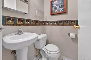 278 Brettonwoods Dr, Coram, NY 11727 - Photo 31