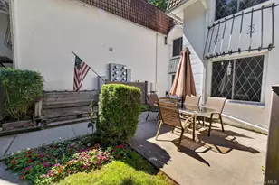 278 Brettonwoods Dr, Coram, NY 11727 - Photo 33