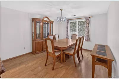 278 Brettonwoods Drive #278, Coram, NY 11727 - Photo 15