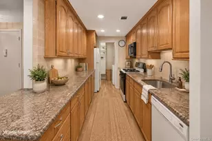 278 Brettonwoods Dr, Coram, NY 11727 - Photo 7