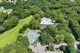 278 Brettonwoods Dr, Coram, NY 11727 - Photo 37