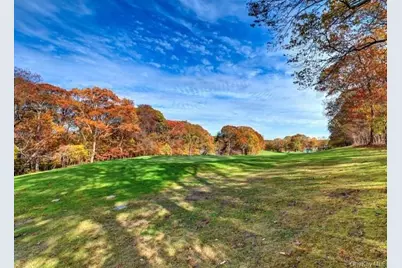 278 Brettonwoods Drive #278, Coram, NY 11727 - Photo 45