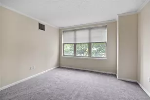 300 Mamaroneck Ave, White Plains, NY 10605 - Photo 17
