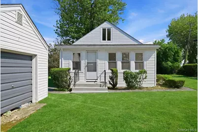 310 West Drive, Copiague, NY 11726 - Photo 27