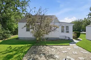 310 West Dr, Copiague, NY 11726 - Photo 31