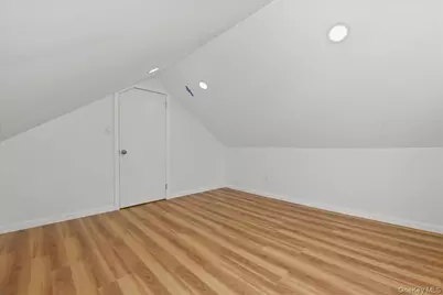 310 West Drive, Copiague, NY 11726 - Photo 23