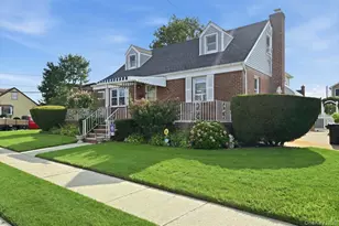81 Franklin St, Elmont, NY 11003 - Photo 3