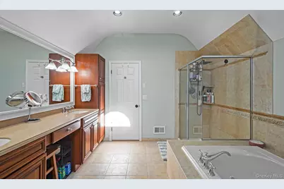 3 Crossfield Court, Shoreham, NY 11786 - Photo 33