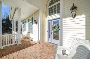 3 Crossfield Ct, Shoreham, NY 11786 - Photo 5