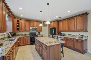 3 Crossfield Ct, Shoreham, NY 11786 - Photo 19