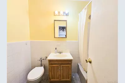 47-27 Little Neck Parkway #L-2, Little Neck, NY 11362 - Photo 7
