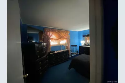 85 Stellenwerf Avenue, Islip Terrace, NY 11752 - Photo 23