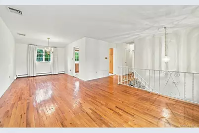 86 39th Street, Islip, NY 11751 - Photo 5