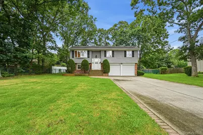 86 39th Street, Islip, NY 11751 - Photo 3