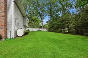 86 39th St, Islip, NY 11751 - Photo 23