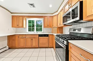 86 39th St, Islip, NY 11751 - Photo 11