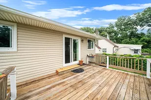 24 Trafalgar Dr, Shirley, NY 11967 - Photo 27