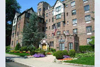 155 Garth Road #4D, Scarsdale, NY 10583 - Photo 3
