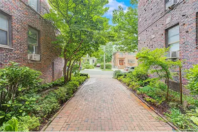 147-37 Beech Avenue #3F, Flushing, NY 11355 - Photo 3