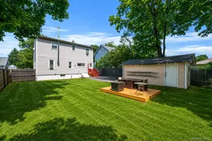 14 Richard Ave, Islip Terrace, NY 11752 - Photo 7