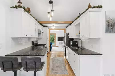 34 W End Avenue, East Quogue, NY 11942 - Photo 19
