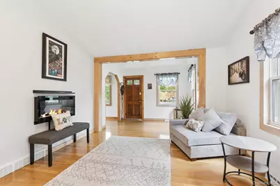 34 W End Avenue, East Quogue, NY 11942 - Photo 17
