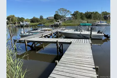 34 W End Avenue, East Quogue, NY 11942 - Photo 31