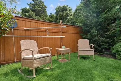 34 W End Avenue, East Quogue, NY 11942 - Photo 9