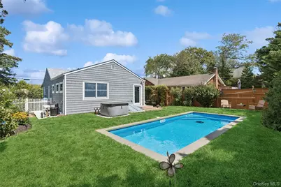 34 W End Avenue, East Quogue, NY 11942 - Photo 5