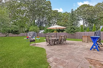 393 W End Avenue, Shirley, NY 11967 - Photo 21