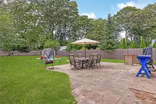 393 West End Ave, Shirley, NY 11967 - Photo 21