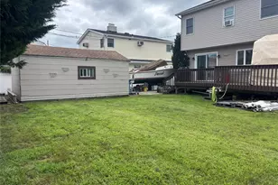 92 Vanburen St, Freeport, NY 11520 - Photo 23