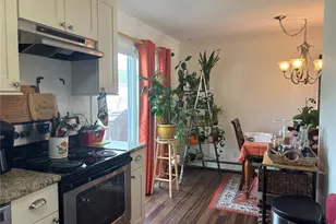 92 Vanburen St, Freeport, NY 11520 - Photo 7