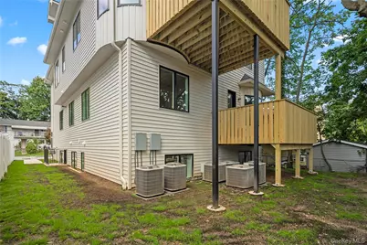 30 E Castle Avenue #101, Spring Valley, NY 10977 - Photo 5