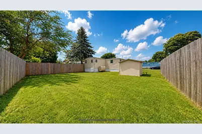39 Valley Forge Drive, Bohemia, NY 11716 - Photo 19
