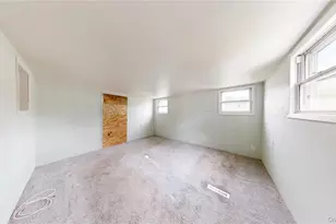 39 Valley Forge Dr, Bohemia, NY 11716 - Photo 9