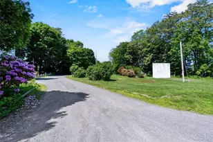 1860 E Main St, Mohegan Lake, NY 10547 - Photo 9