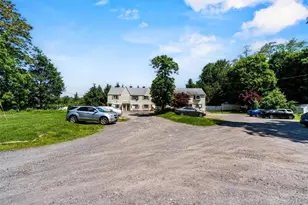 1860 E Main St, Mohegan Lake, NY 10547 - Photo 11