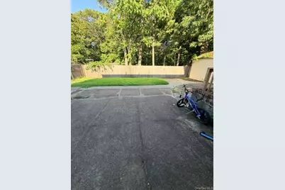64 Lynwood Drive, Valley Stream, NY 11580 - Photo 11