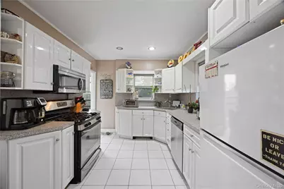 6 Arden Place, Yonkers, NY 10701 - Photo 11