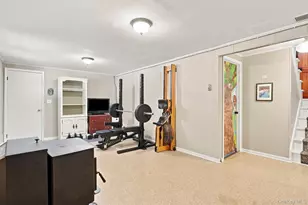 21 Smith St, Red Hook, NY 12571 - Photo 29