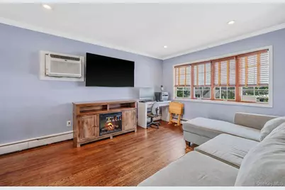 79 Jefferson Street, Freeport, NY 11520 - Photo 9