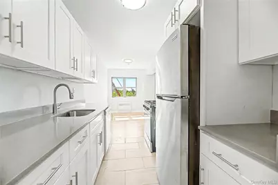 671 Bronx River Road #6k, Yonkers, NY 10704 - Photo 3
