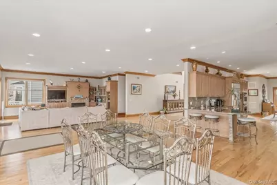 672 Dune Road, Westhampton Beach, NY 11978 - Photo 11