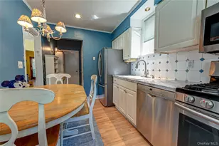 533 Marcellus Rd, Williston Park, NY 11596 - Photo 13