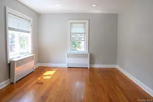 8 Washington Pl, White Plains, NY 10603 - Photo 3
